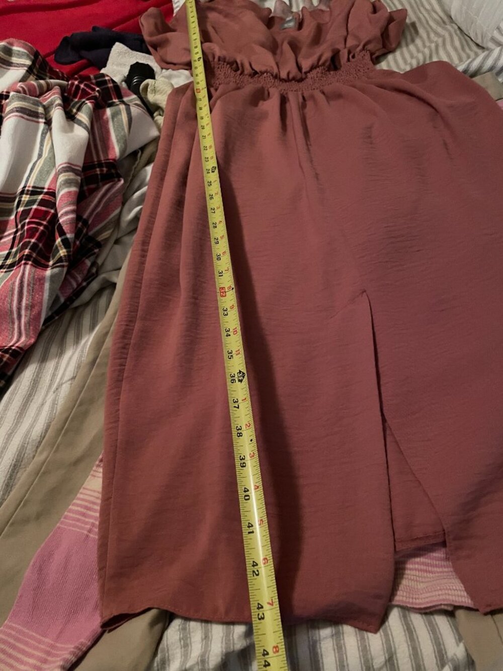 Beautiful ASOS Dress - Chic Neckline and Tapering Waist in Mauve / Dusty Rose - Picture 16 of 16